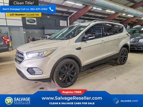 Used 2017 Ford Escape Titanium FWD image 1