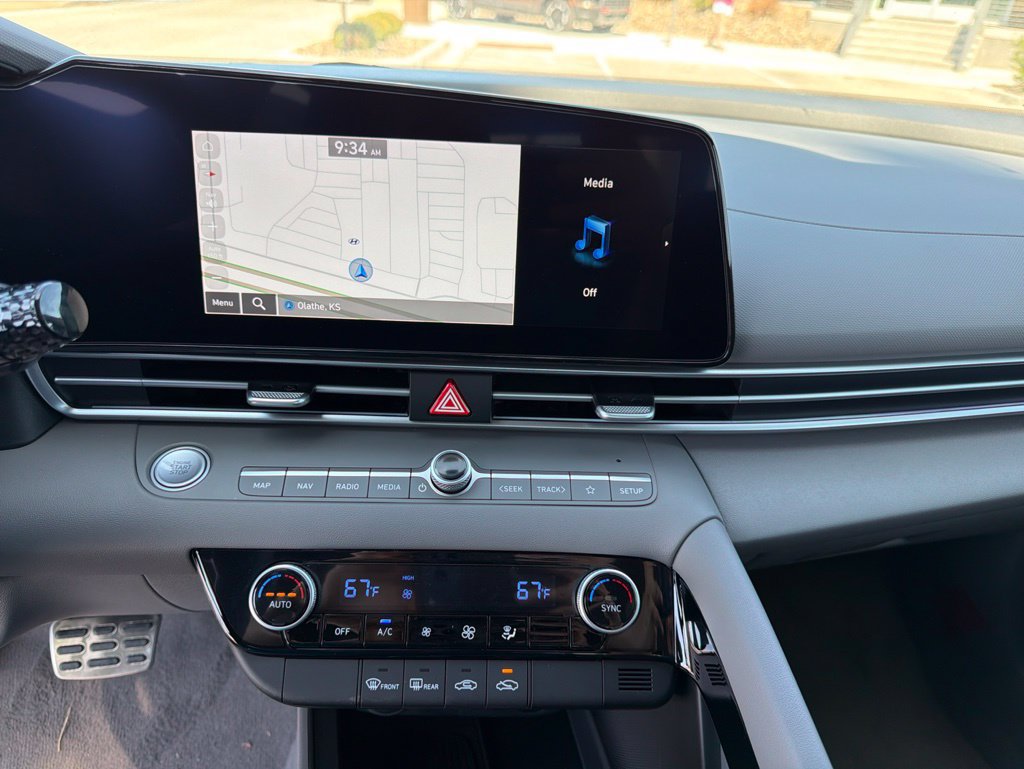 New 2025 Hyundai Elantra SEL FWD image 20