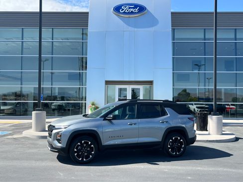Used 2025 Chevrolet Equinox RS AWD/4WD image 1