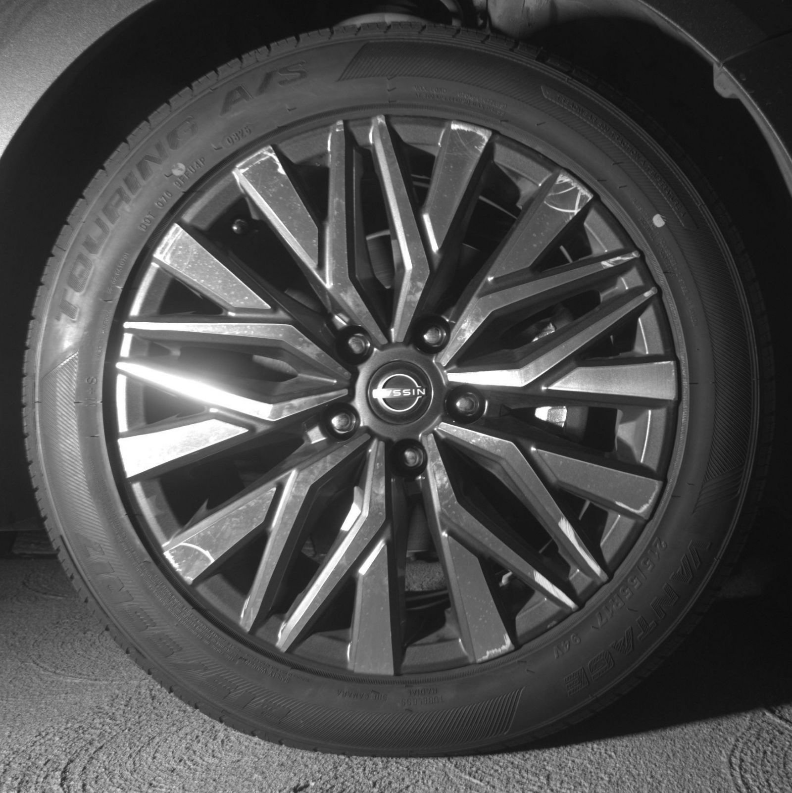Used 2025 Nissan Altima 2.5 SV FWD image 15