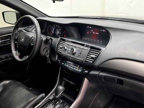 Used 2017 Honda Accord Sport Special Edition image 17