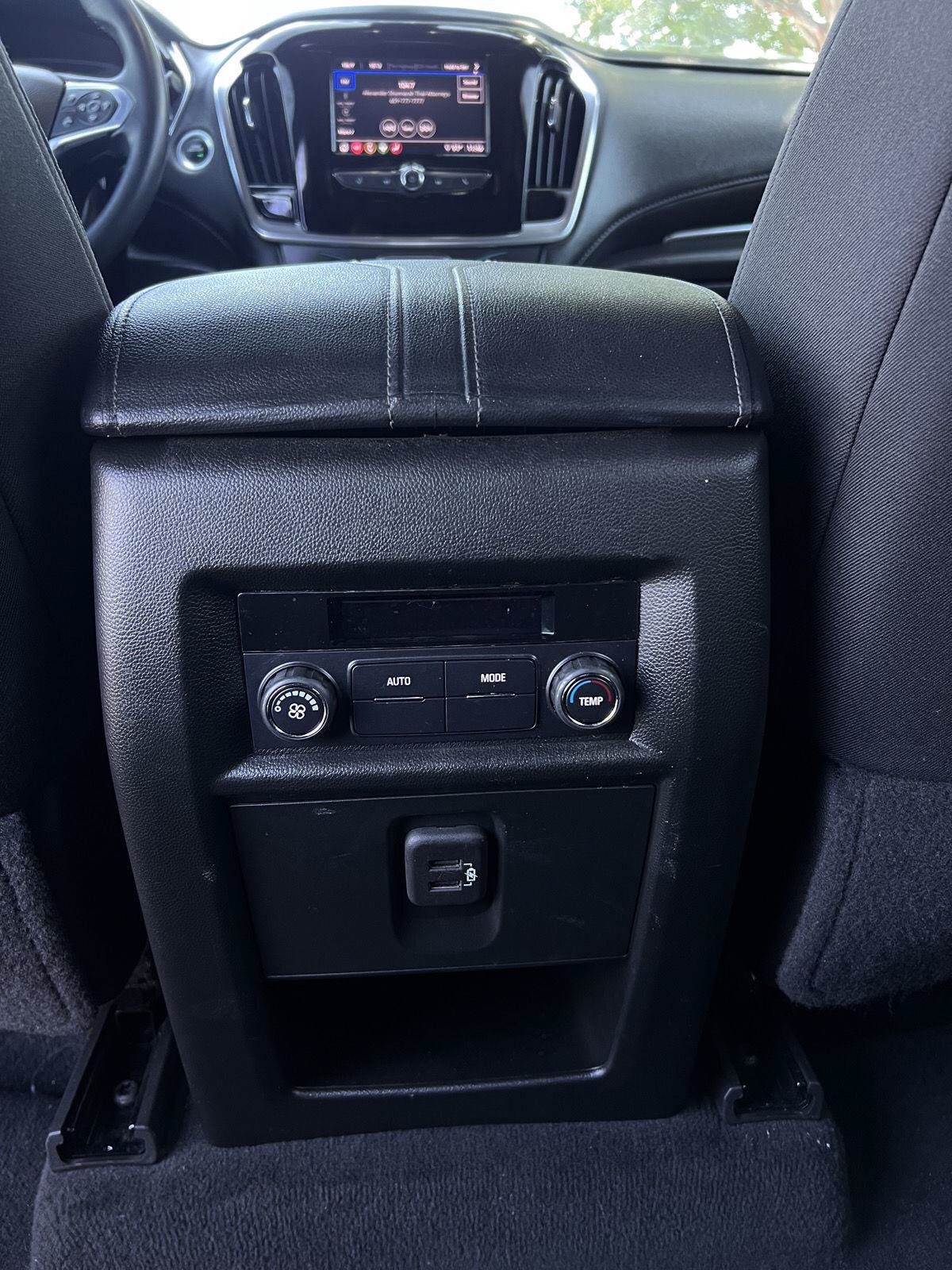 Used 2024 Chevrolet Traverse LT FWD image 17