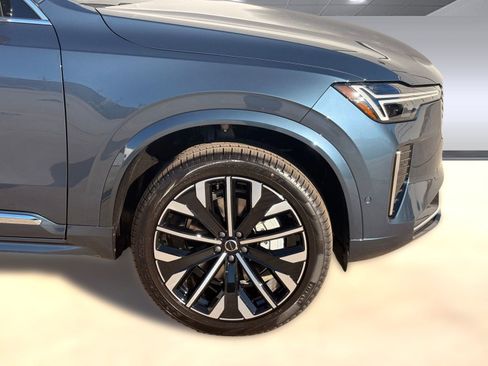 New 2026 Volvo XC90 B6 Plus w/ Protection Package Premier image 11