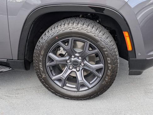 New 2026 Jeep Grand Wagoneer 4WD image 10