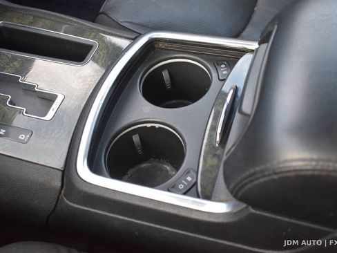 Used 2011 Chrysler 300 C w/ Sound Group RWD image 29