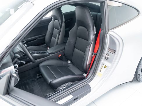 Used 2018 Porsche 911 Carrera S RWD image 5