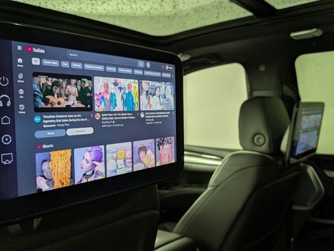 Certified 2025 Cadillac Escalade ESV Sport Platinum w/ LPO, ONYX Package image 11