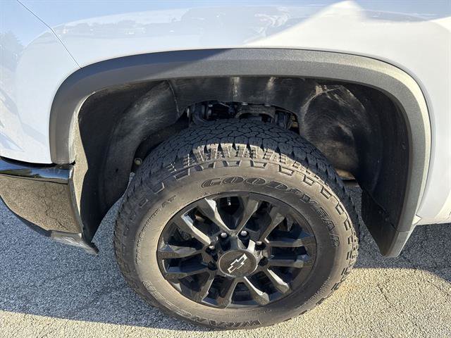 Used 2025 Chevrolet Silverado 2500 Custom AWD/4WD image 19