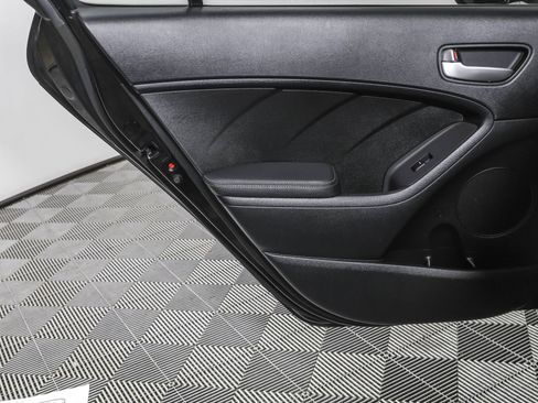 Used 2017 Kia Forte LX w/ LX Popular Package image 37