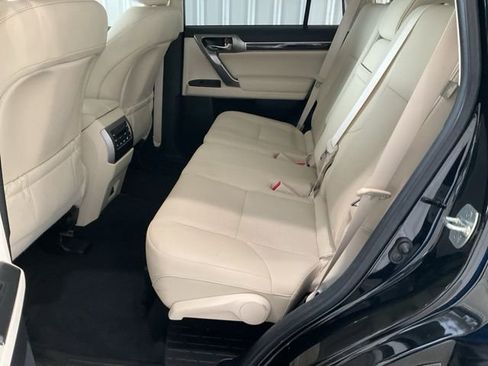 Used 2023 Lexus GX 460 Premium w/ Premium Package image 20