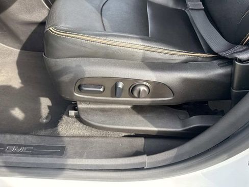 Used 2023 GMC Terrain AT4 image 22