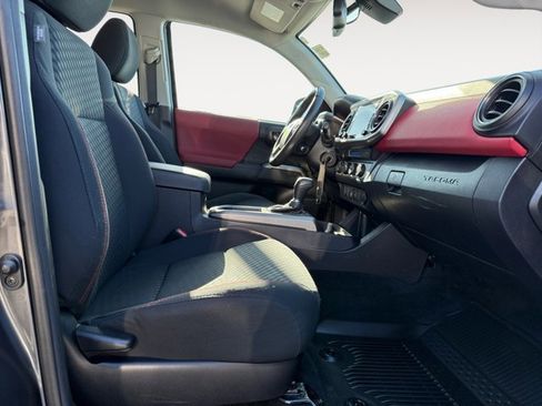 Used 2021 Toyota Tacoma SR5 image 15