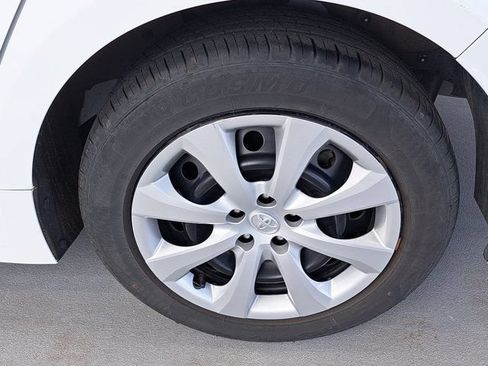 Used 2024 Toyota Corolla LE FWD image 31