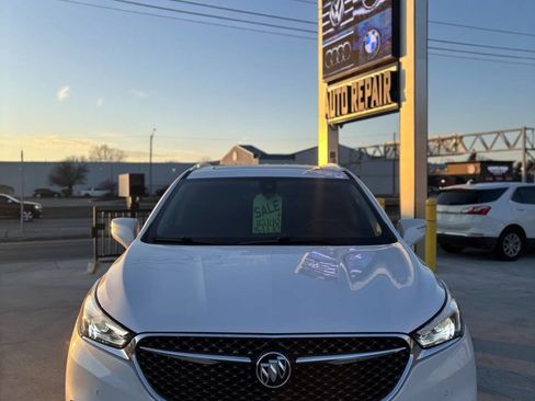 Used 2020 Buick Enclave Avenir w/ Avenir Technology Package image 2