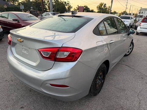 Used 2018 Chevrolet Cruze LS FWD image 6