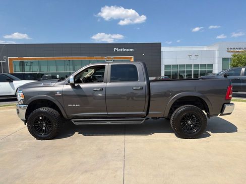 Used 2022 RAM 2500 Laramie AWD/4WD image 2
