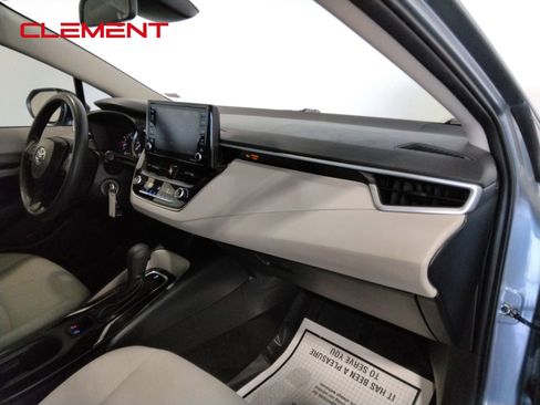Used 2022 Toyota Corolla LE image 39