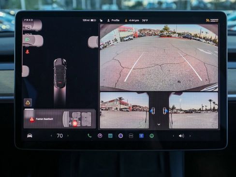 Used 2022 Tesla Model Y Long Range image 29