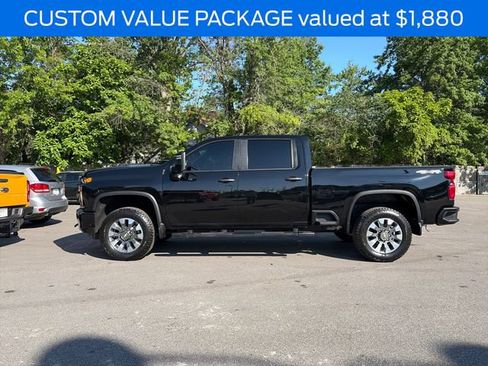 Used 2022 Chevrolet Silverado 2500 Custom w/ Custom Value Package AWD/4WD image 4
