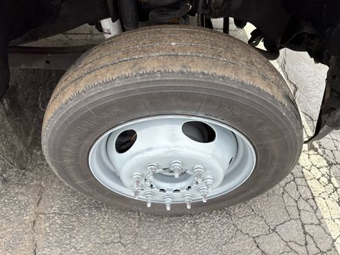 Used 2019 Ford F550 4x4 Regular Cab Super Duty image 9