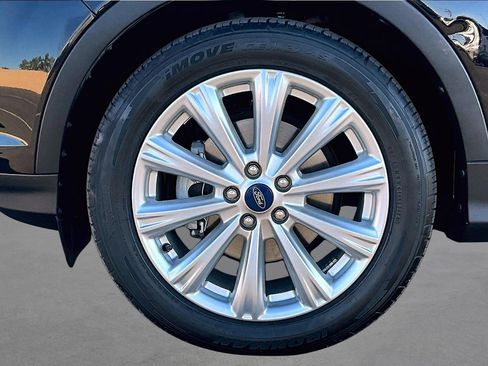 Used 2019 Ford Escape SEL image 8