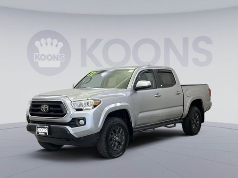 Used 2022 Toyota Tacoma SR5 AWD/4WD image 4