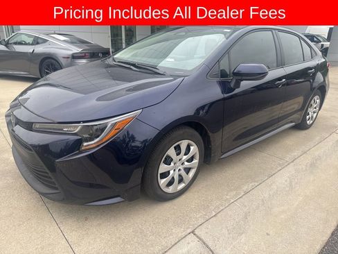Used 2023 Toyota Corolla LE FWD image 3