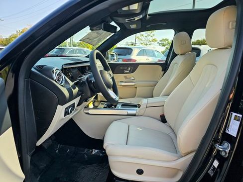 New 2026 Mercedes-Benz GLB 250 4MATIC image 17