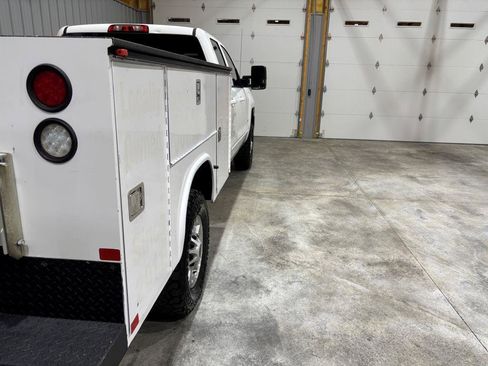 Used 2019 Chevrolet Silverado 2500 LT image 10