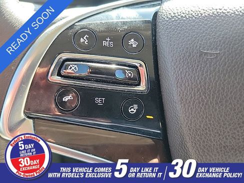 Used 2017 Cadillac Escalade Premium Luxury AWD/4WD image 16
