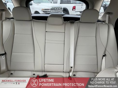 Used 2025 Mercedes-Benz GLE 450e 4MATIC image 5