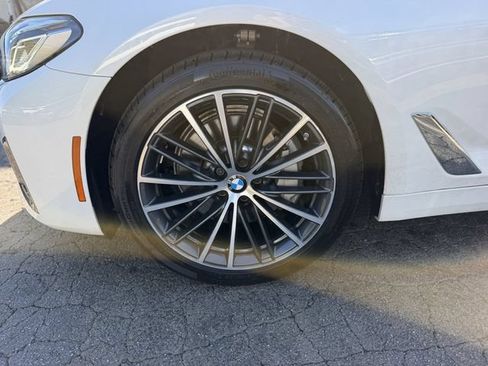 Used 2023 BMW 530i w/ Convenience Package RWD image 36
