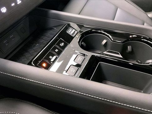 Certified 2025 Nissan Murano SV w/ Cargo Package image 15