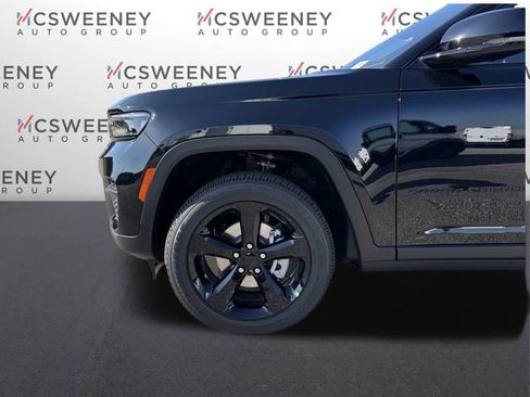 New 2025 Jeep Grand Cherokee Altitude image 25