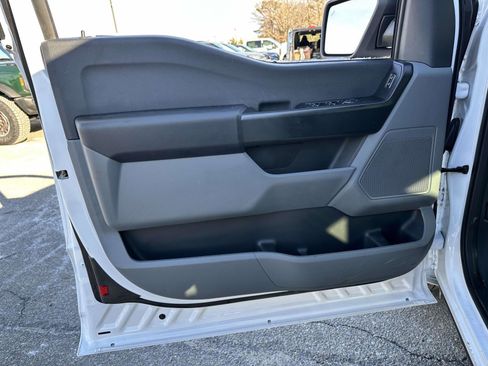 Used 2025 Ford F150 XL w/ Equipment Group 103A High image 9