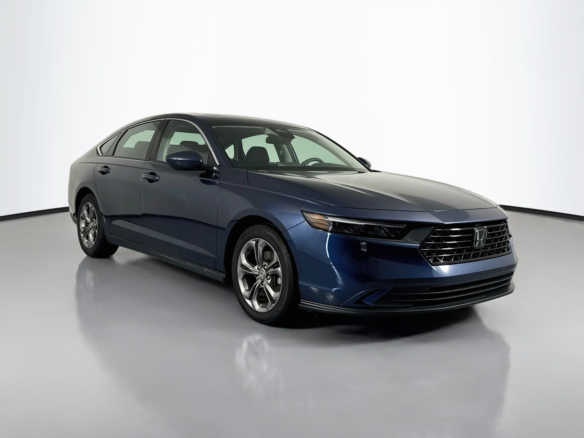 Certified 2024 Honda Accord EX image 3