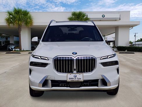 Certified 2024 BMW X7 xDrive40i w/ Executive Package AWD/4WD image 2