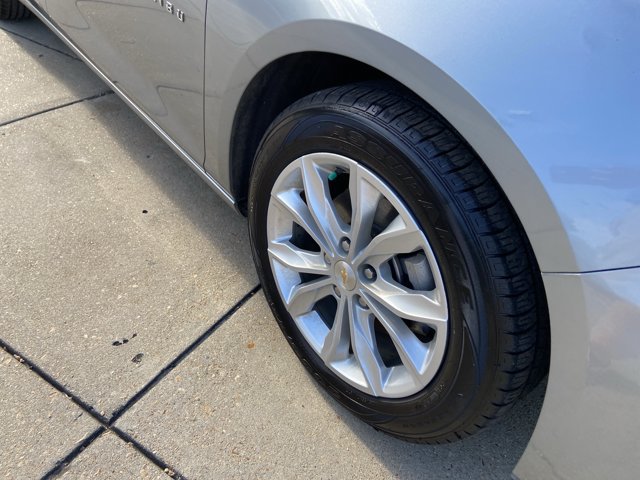 Used 2024 Chevrolet Malibu LT FWD image 32