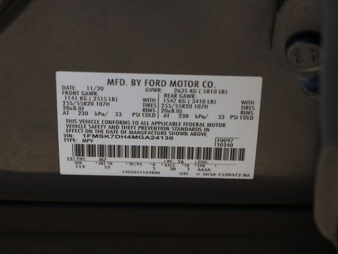 Used 2021 Ford Explorer XLT w/ Equipment Group 202A image 36