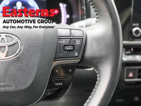 Used 2025 Toyota Camry SE w/ Convenience Package AWD/4WD image 16