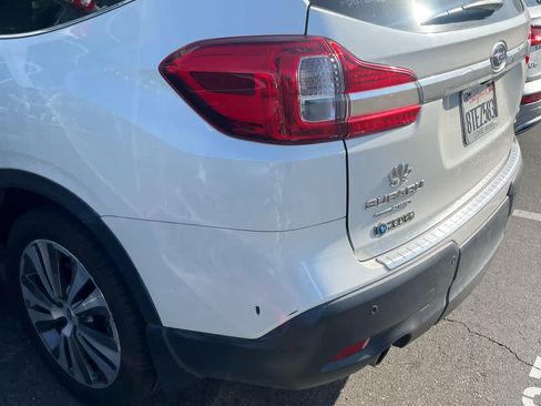 Used 2020 Subaru Ascent Limited w/ Technology Package AWD/4WD image 5