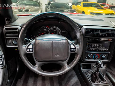 Used 2002 Chevrolet Camaro Z28 w/ SS Performance/Appearance Pkg RWD image 89