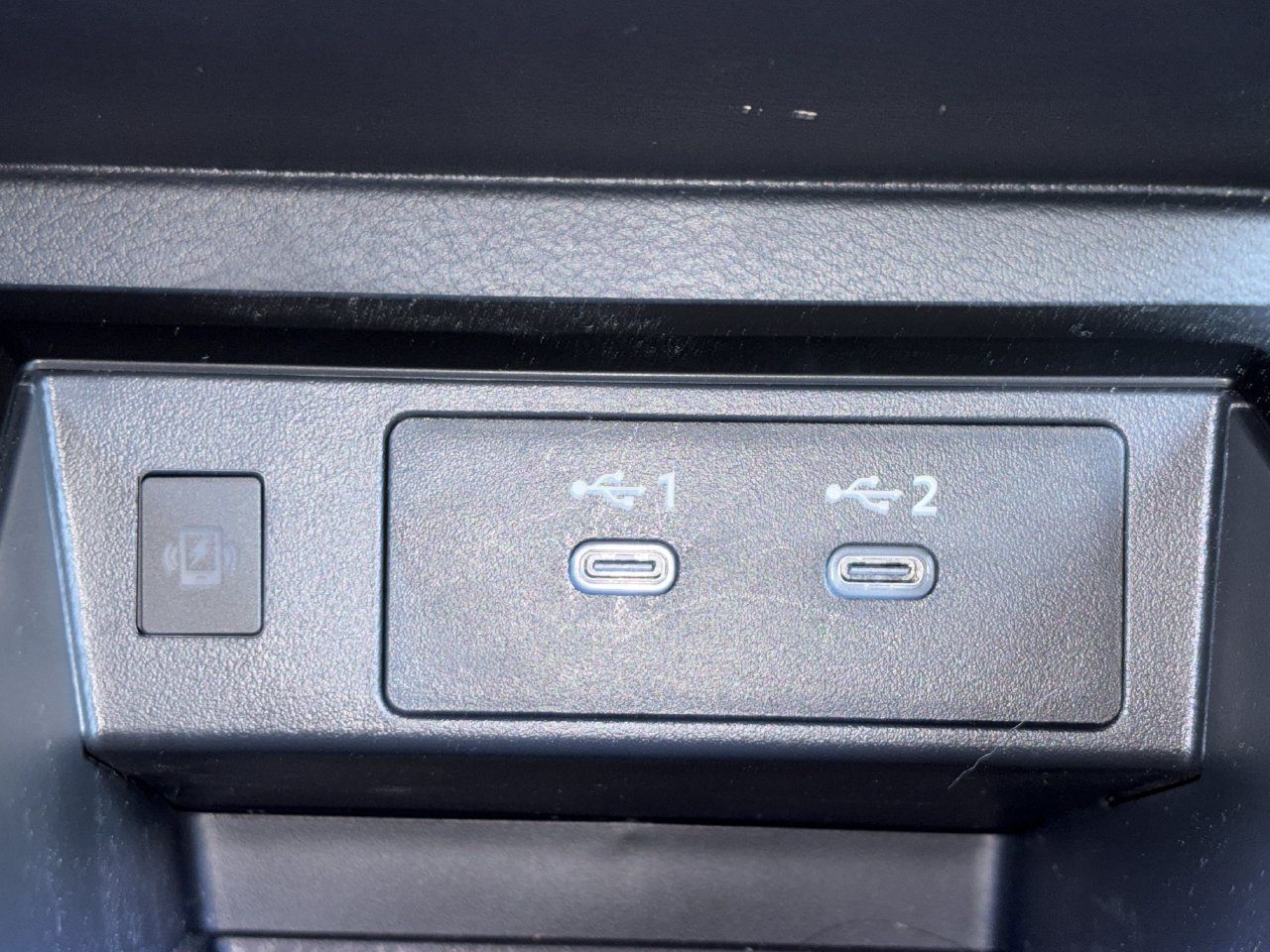 Used 2025 Nissan Kicks SR AWD/4WD image 16
