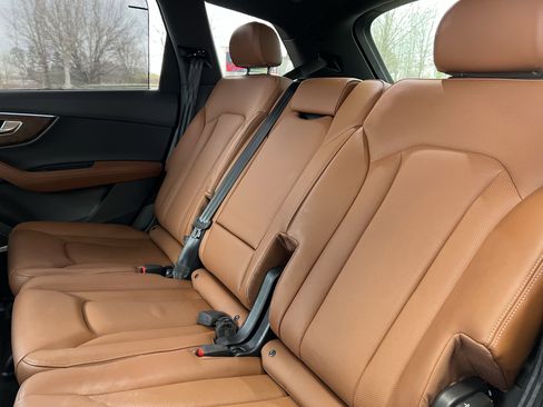 Used 2025 Audi Q7 3.0T Prestige image 33
