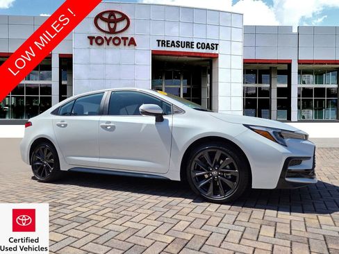 Certified 2025 Toyota Corolla SE w/ Convenience Package image 1