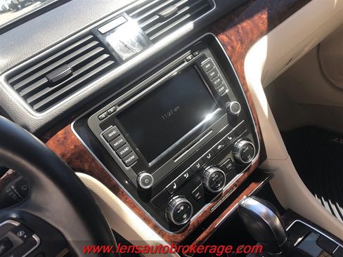 Used 2013 Volkswagen Passat TDI SEL Premium FWD image 14