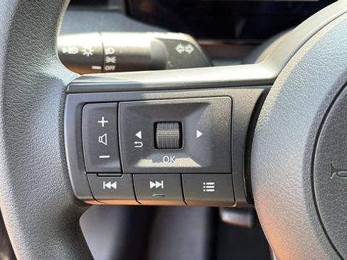 Certified 2025 Nissan Kicks SV w/ Illumination Package AWD/4WD image 11