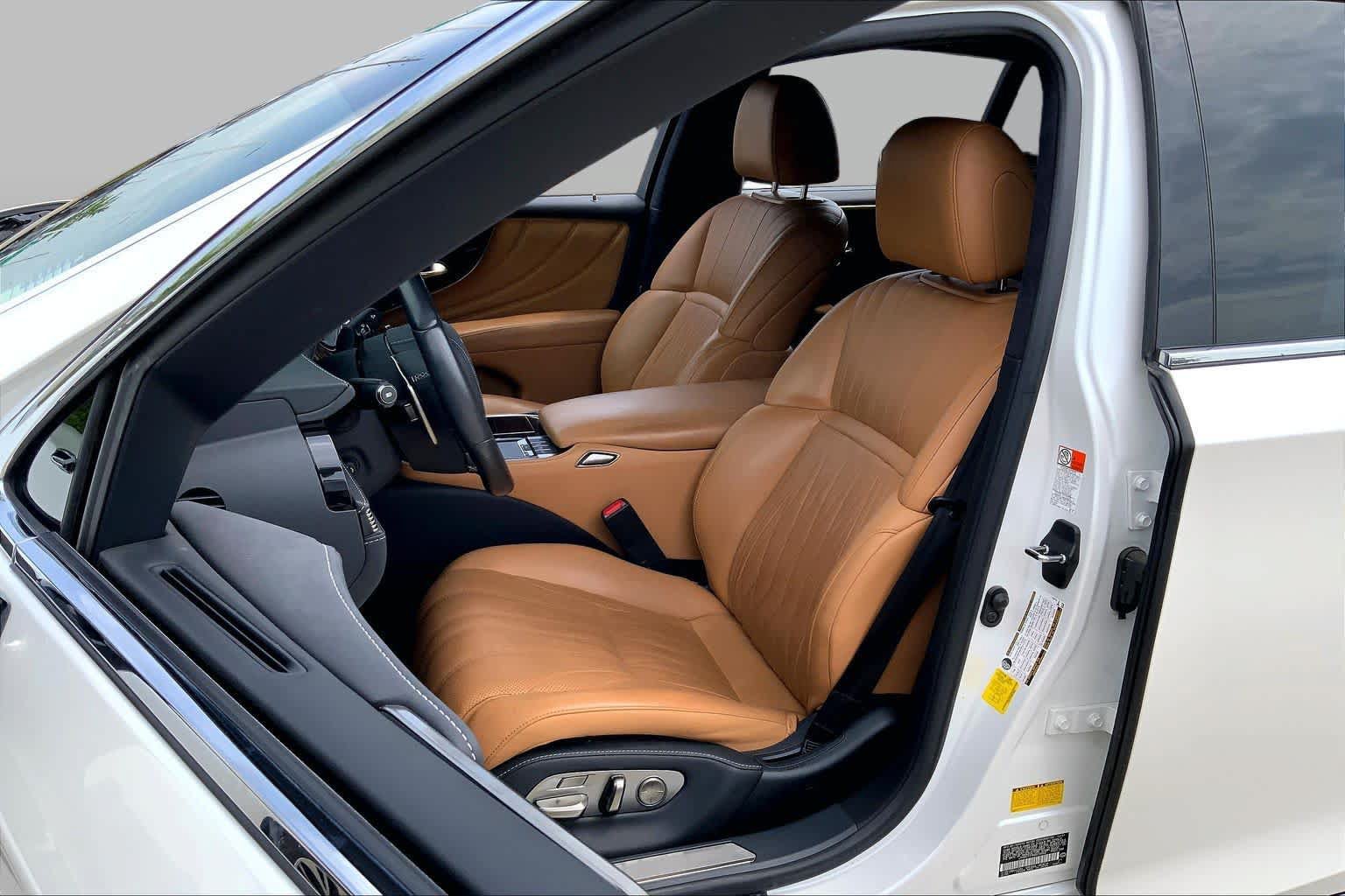Used 2022 Lexus LS 500 w/ Interior Upgrade Package RWD image 8