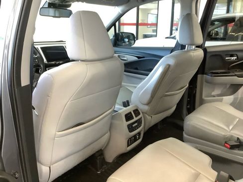 Used 2016 Honda Pilot Elite image 19
