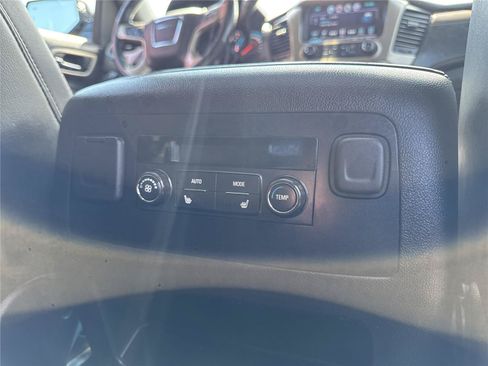 Used 2017 GMC Yukon Denali AWD/4WD image 31